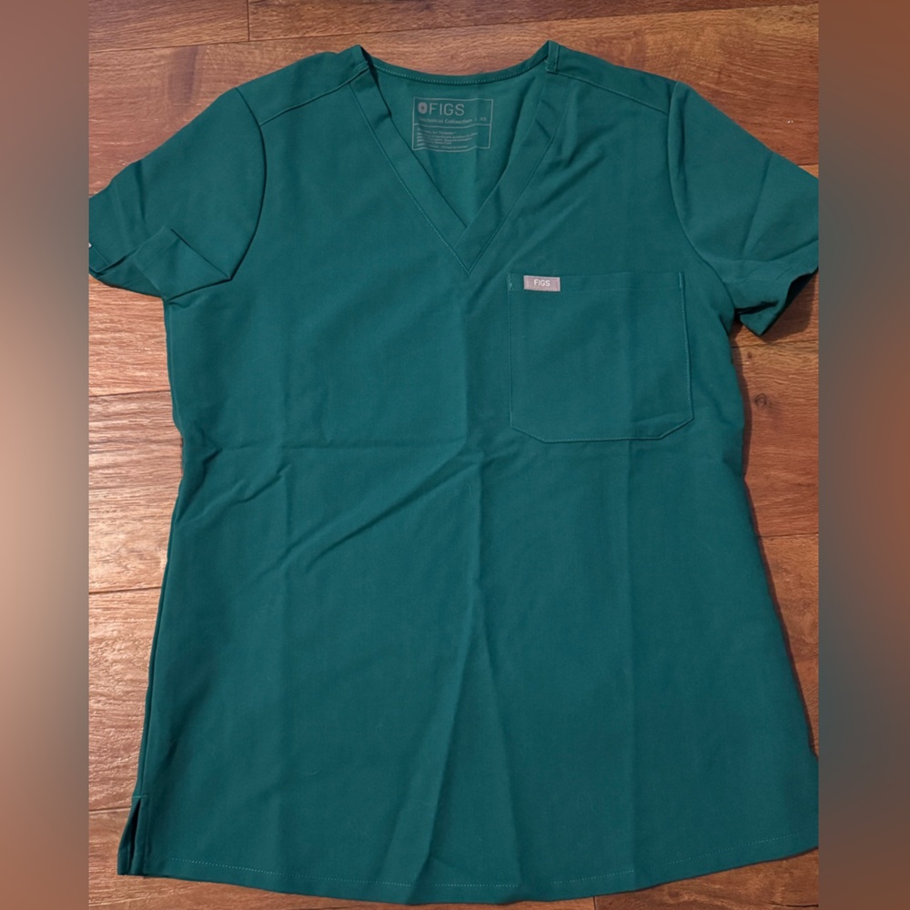 Figs Hunter Green Catarina - One-Pocket Scrub Top